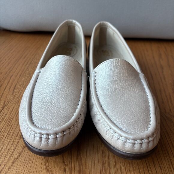 SAS Simplify Leather Loafer Slip On Women's 8.5M Pearl Bone Shoe Casual Comfort - Picture 3 of 8